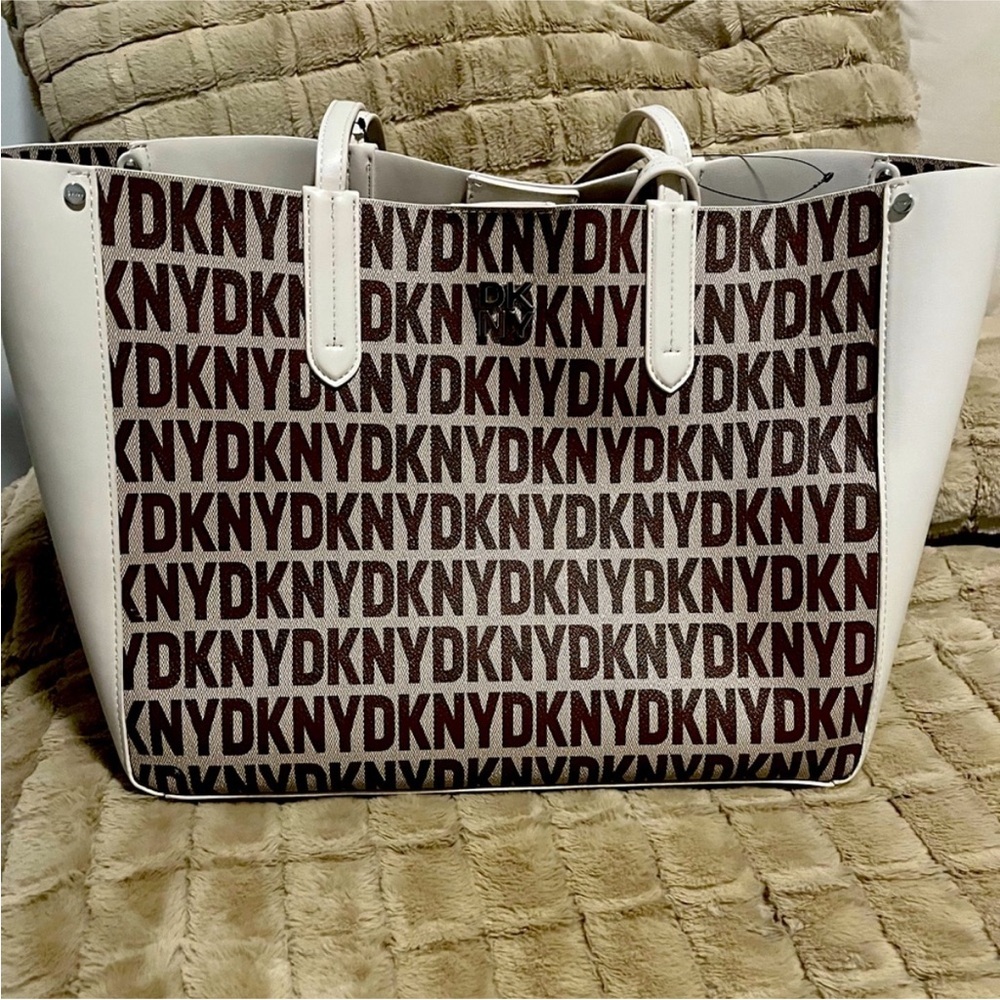 DKNY White and Brown Monogram Ida Tote w/ wristlet NWT